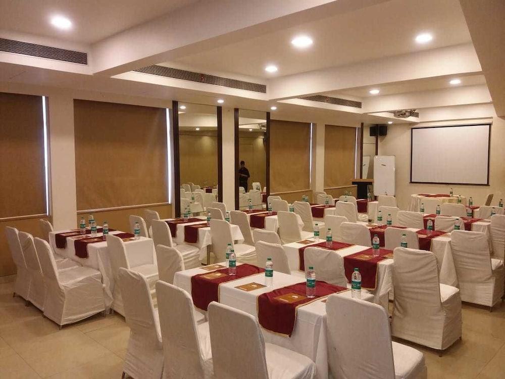 The Caliph Hotel, Mumbai Near Powai Lake Exteriér fotografie