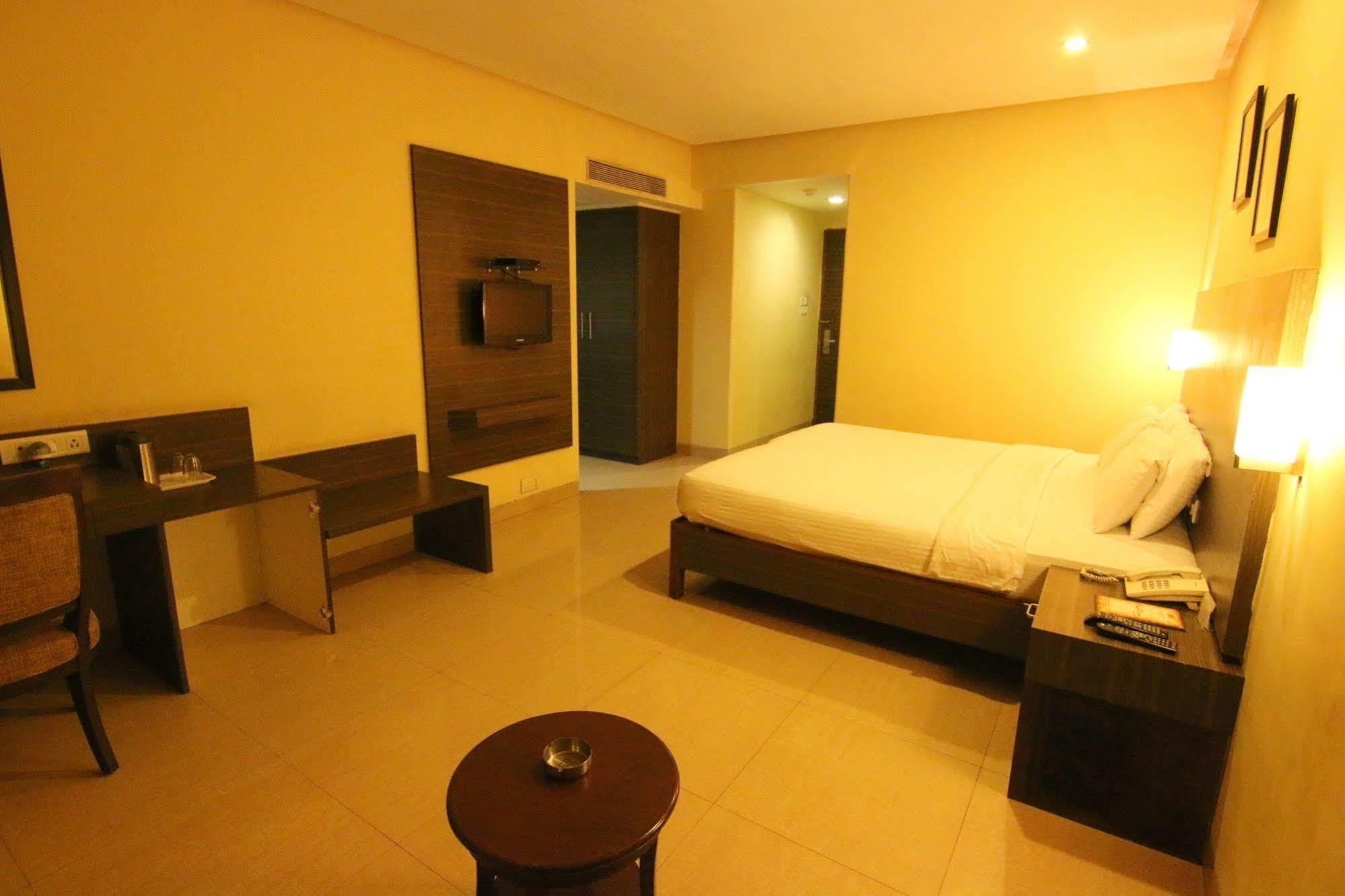 The Caliph Hotel, Mumbai Near Powai Lake Exteriér fotografie